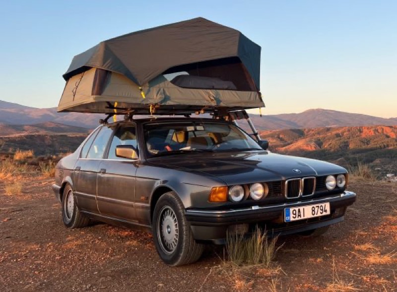 1988 BMW E32 7-series